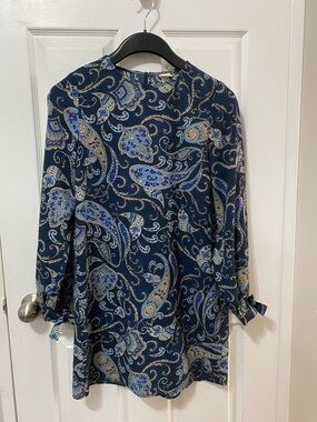 H&M Navy Blue Paisley Shift Dress Tie sleeve - Size 4 - EUC